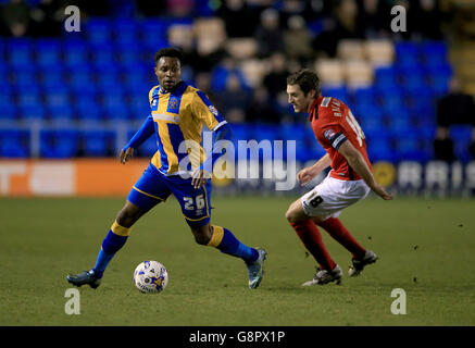 Shrewsbury Town V Coventry City - Sky Bet League One - indication Wiese Stockfoto