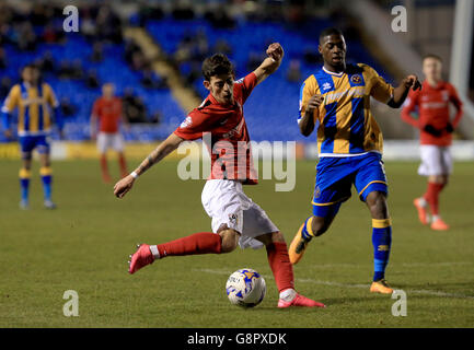 Shrewsbury Town / Coventry City - Sky Bet League One - Greenhous Meadow. Ruben Lameiras von Coventry City in Aktion Stockfoto