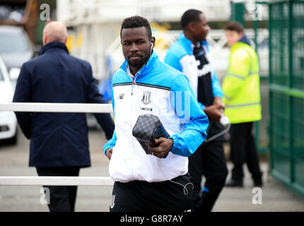 Stoke City's Mame Biram Diouf vor dem Barclays Premier League Spiel im Britannia Stadium, Stoke-on-Trent. Stockfoto