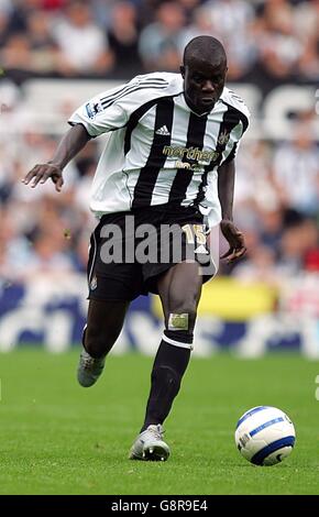 Fußball - FA Barclays Premiership - Newcastle United / Fulham - St James' Park. Amdy Aye, Newcastle United Stockfoto