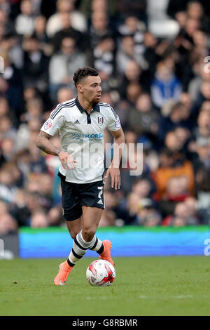 Fulham gegen Bristol City - Sky Bet Championship - Craven Cottage. Ryan Fredericks, Fulham. Stockfoto