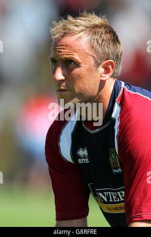 Fußball - freundlich - Cheltenham Town V Burnley - Whaddon Road Stockfoto