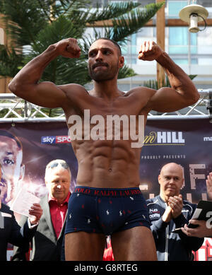 Kell Brook während der Einwaage in den Winter Gardens, Sheffield. Stockfoto