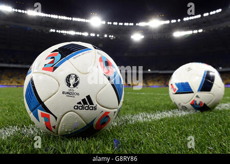 Ukraine V Wales - internationale Freundschaftsspiele - NSC Olimpijskij Stockfoto