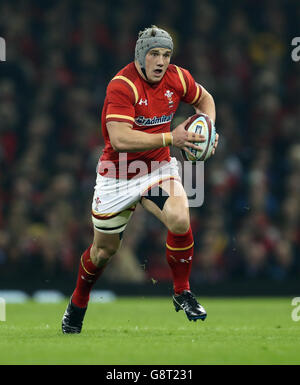 Wales' V Italy - 2016 RBS Six Nations - Fürstentum Stadium. Jonathan Davies von Wales während des RBS Six Nations-Spiels 2016 im Fürstentum Stadium in Cardiff. Stockfoto