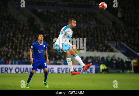 Leicester City / Newcastle United - Barclays Premier League - King Power Stadium. Steven Taylor von Newcastle United Stockfoto