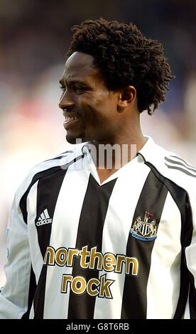 Fußball - FA Barclays Premiership - Blackburn Rovers / Newcastle United - Ewood Park. Celestine Babayaro, Newcastle United Stockfoto