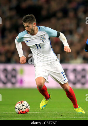 England gegen die Niederlande - International freundlich - Wembley Stadium. Der englische Adam Lallana beim Internationalen Freundschaftsspiel im Wembley Stadium, London. Stockfoto