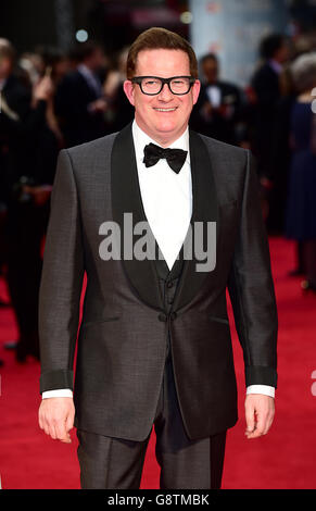 Matthew Bourne nimmt an den Olivier Awards 2016 im Royal Opera House in Covent Garden, London, Teil. DRÜCKEN SIE VERBANDSFOTO. Bilddatum: Sonntag, 3. April 2016. Siehe PA Story SHOWBIZ Olivier. Das Foto sollte lauten: Ian West/PA Wire Stockfoto