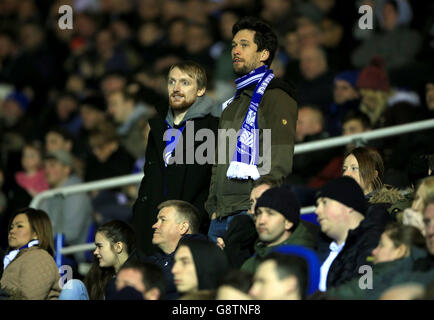 Birmingham City-Fans auf den Tribünen während des Sky Bet Championship-Spiels in St Andrews, Birmingham. DRÜCKEN Sie VERBANDSFOTO. Bilddatum: Dienstag, 5. April 2016. Siehe PA Geschichte FUSSBALL Birmingham. Bildnachweis sollte lauten: Nick Potts/PA Wire. Stockfoto