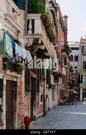 Calle dei Boteri, San Polo, Venedig, Italien: eine ruhige Nachbarschaft Stockfoto