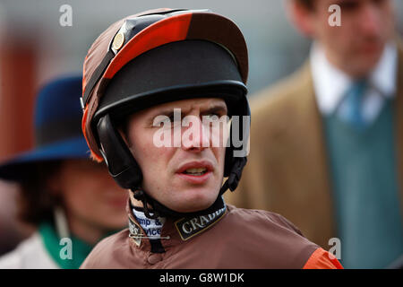 Jockey David Bass während des Grand Opening Day des Crabbie's Grand National Festivals auf der Aintree Racecourse, Liverpool. Stockfoto