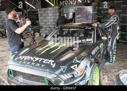 Vaughn Gittin Jr. und seine 2015 Ford Mustang RTR beim Goodwood Festival of Speed 2016 Stockfoto