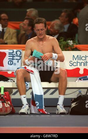 Tennis - ATP Tour Championship - Hannover - Michael Chang V Jonas Bjorkman Stockfoto