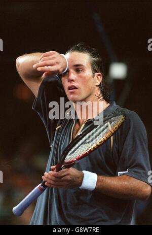 Tennis - ATP Tour Championship - Hannover, Deutschland - Pete Sampras V Patrick Rafter Stockfoto
