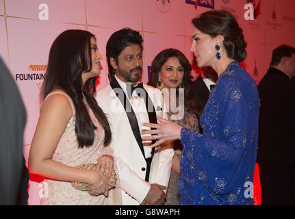 Die Herzogin von Cambridge kommt bei einer Bollywood Charity Gala an, die von der britischen High Commission und dem British Asian Trust im Taj Mahal Palace Hotel in Mumbai, Indien, während des ersten Tages der königlichen Tour nach Indien und Bhutan veranstaltet wird. Stockfoto