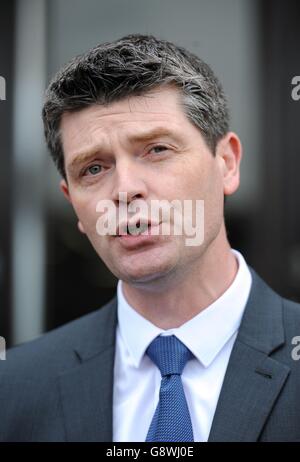 Steve Worron, stellvertretender Chief Constable der Polizei von Essex, gibt vor dem Crown Court in Guildford eine Erklärung ab, nachdem James Fairweather für schuldig befunden wurde, James Attfield und Nahid Almanea bei wütender Attacke ermordet zu haben. Stockfoto