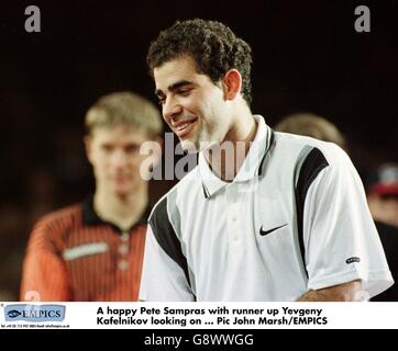 Tennis - ATP Tour Championship - Hannover, Deutschland - Pete Sampras V Yevgeny Kafelnikov Stockfoto