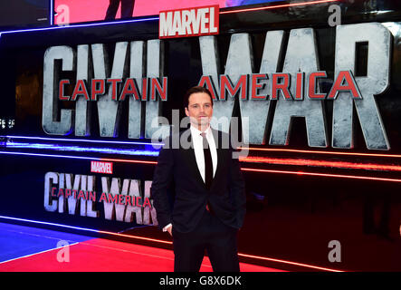 Sebastian Stan bei der europäischen Premiere von Captain America: Civil war im Vue Westfield in Shepherd's Bush, London. DRÜCKEN Sie VERBANDSFOTO. Bilddatum: Dienstag, 26. April 2016. Siehe PA Geschichte SHOWBIZ Captain. Bildnachweis sollte lauten: Ian West/PA Wire Stockfoto