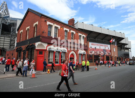 Liverpool V Watford - Barclays Premier League - Anfield Road Stockfoto