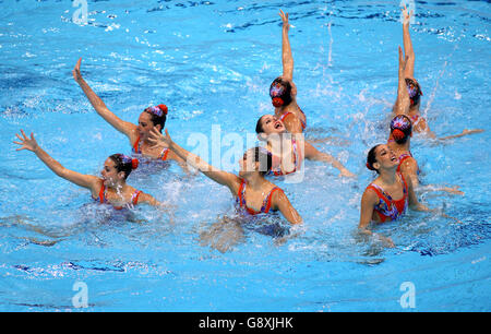 Spanien tritt im Synchronschwimmen Team Free Preliminary am dritten Tag der Europameisterschaft im Wassersportzentrum London in Stratford an. DRÜCKEN SIE VERBANDSFOTO. Bilddatum: Mittwoch, 11. Mai 2016. Sehen Sie sich die Geschichte von PA DIVING London an. Das Foto sollte lauten: John Walton/PA Wire. Stockfoto