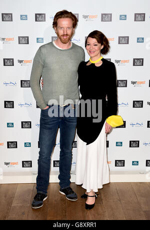 Damian Lewis und Helen McCrory bei der Premiere der Peaky Blinders Series 3 im BFI Southbank, London. DRÜCKEN SIE VERBANDSFOTO. Bilddatum: Dienstag, 3. Mai 2016. Das Foto sollte lauten: Ian West/PA Wire Stockfoto