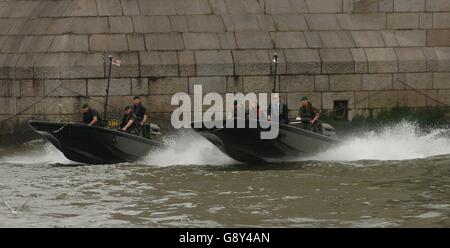 SHOWBIZ-Bond Stockfoto