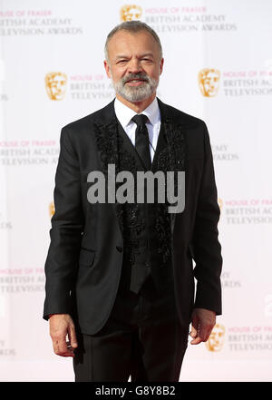 Graham Norton nimmt an den House of Fraser BAFTA TV Awards 2016 in der Royal Festival Hall, Southbank, London, Teil. DRÜCKEN SIE VERBANDSFOTO. Bilddatum: Sonntag, 8. Mai 2016. Siehe PA Story SHOWBIZ BAFTA. Das Foto sollte lauten: Jonathan Brady/PA Wire Stockfoto