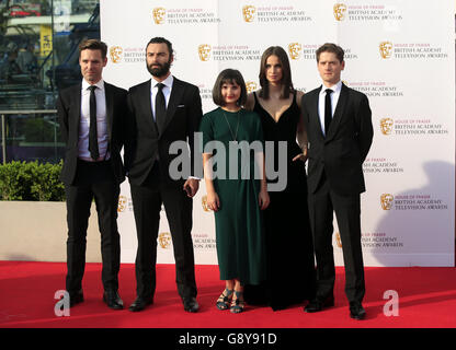 (L-R) Luke Norris, Aiden Turner, Ruby Bentall, Heida Reed und Kyle Soller bei den House of Fraser BAFTA TV Awards 2016 in der Royal Festival Hall, Southbank, London. DRÜCKEN SIE VERBANDSFOTO. Bilddatum: Sonntag, 8. Mai 2016. Siehe PA Story SHOWBIZ BAFTA. Das Foto sollte lauten: Jonathan Brady/PA Wire Stockfoto