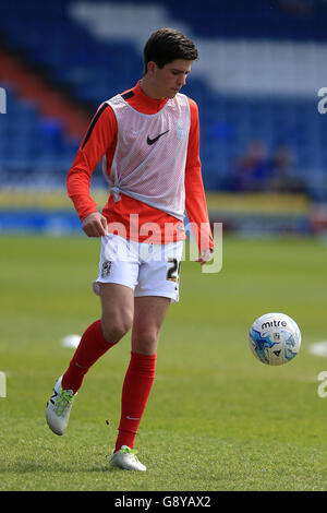 Oldham Athletic gegen Coventry City - Sky Bet League One - SportsDirect.com Park. Cian Harries von Coventry City Stockfoto