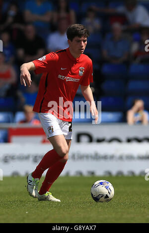 Oldham Athletic gegen Coventry City - Sky Bet League One - SportsDirect.com Park. Cian Harries von Coventry City Stockfoto