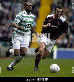 Bibliotheksdatei vom 16/10/2004 von Didier Agathe (L) von Celtic. Agathe sucht Gespräche mit Manager Gordon Strachan über seine Zukunft im Club am Sonntag, den 16. Oktober 2005. Siehe PA Geschichte FUSSBALL Celtic. DRÜCKEN SIE VERBANDSFOTO. Foto Kredit sollte lauten: ANDREW MILLIGAN/PA. NUR FÜR REDAKTIONELLE ZWECKE Stockfoto