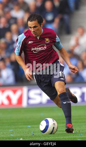 Fußball - FA Barclays Premiership - Manchester City / West Ham United - The City of Manchester Stadium. Matthew Etherington von West Ham United Stockfoto