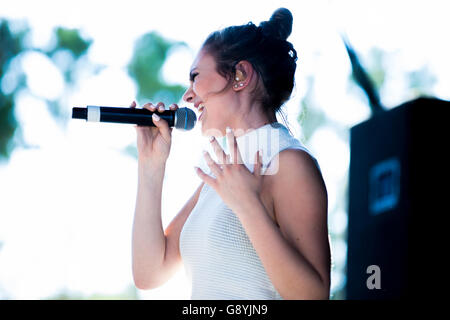 Sterling Hieghts, Michigan, USA. 25. Juni 2016. DAYA durchführen auf 98.7 AMP Leben 2016-Show am Freedom Hill in Sterling Heights, MI am 25. Juni 2016 © Marc Nader/ZUMA Draht/Alamy Live News Stockfoto