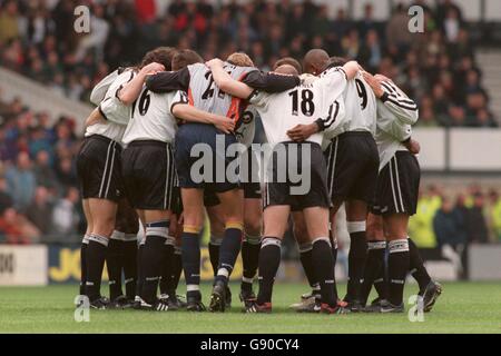 Fußball - FA Carling Premiership - Derby County gegen Leeds United Stockfoto