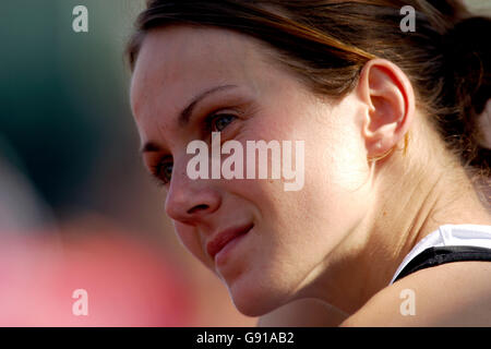 Leichtathletik - Norwich Union World & Commonwealth Trials und AAA Championships - Manchester Regional Arena. Großbritanniens Kelly Sotherton während des Long Jump Stockfoto