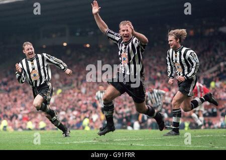 Fußball - Littlewoods FA Cup Semi Final - Newcastle United gegen Sheffield United Stockfoto