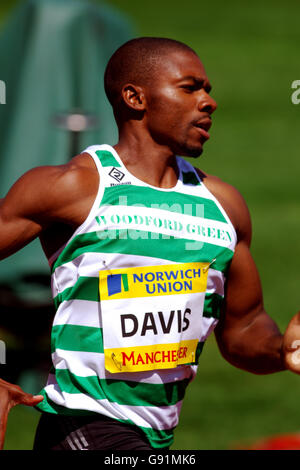 Leichtathletik - Norwich Union World & Commonwealth Trials und AAA Championships - Manchester Regional Arena. Der britische Malachi Davis während der 400-Meter-Männer-Zeit Stockfoto
