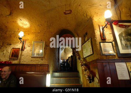 Funktion - Höhlen und Grotten - Ye Olde Trip To Jerusalem Stockfoto