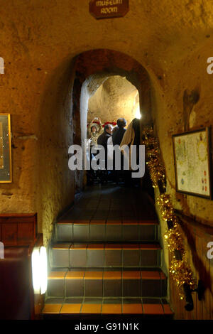 Allgemeiner Blick in Ye Olde Ausflug zum öffentlichen Haus in Jerusalem In Nottingham Stockfoto