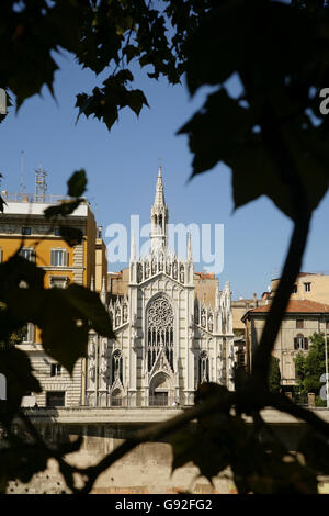 Der neugotischen Kirche Sacro Cuore Del Suffragio, Rom, Italien. Stockfoto