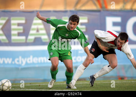 Fußballstadion - Tennants Scottish Cup - 3. Runde - Clyde V Celtic - Broadwood Stockfoto