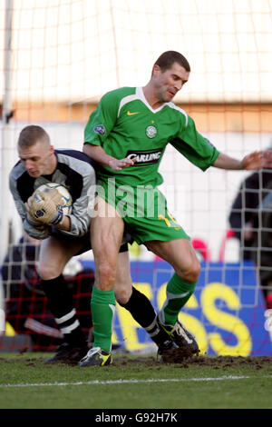 Fußballstadion - Tennants Scottish Cup - 3. Runde - Clyde V Celtic - Broadwood Stockfoto