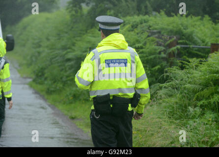 Eine Polizei-Community unterstützen Offizier (PCSO) Bereitschaftsdienst in Wales Stockfoto