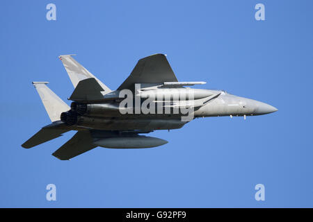 California Air National Guard f-15 ausziehen aus Leeuwarden Airbase. Stockfoto