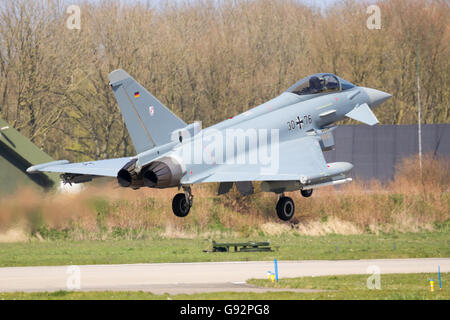 Deutsche Luftwaffe EF2000 Eurofighter Landung Stockfoto