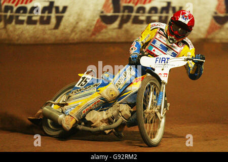 Speedway - FIM Fiat Vans British Grand Prix - Millennium Stadium. Tomasz Chrzanowski aus Polen Stockfoto