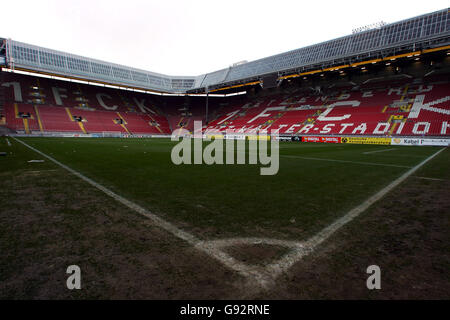 Fußball - FIFA Fußball-Weltmeisterschaft 2006 Stadien - Fritz Walter Stadion - Kaiserslautern. Gesamtansicht des Fritz-Walter-Stadions Stockfoto