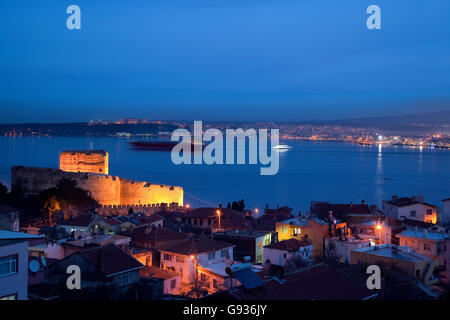 Die Dardanellen und die Burg (Canakkale) Stockfoto