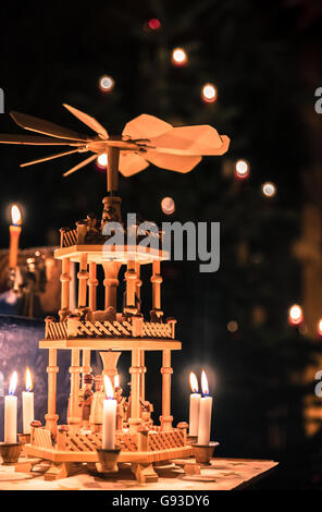 Deutsche Weihnachtspyramide Stockfoto